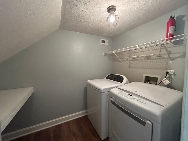 Building Photo - 102 Shawville Ln