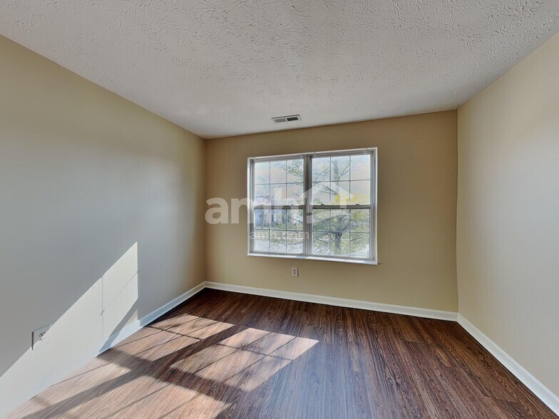 Building Photo - 716 Greene Ct