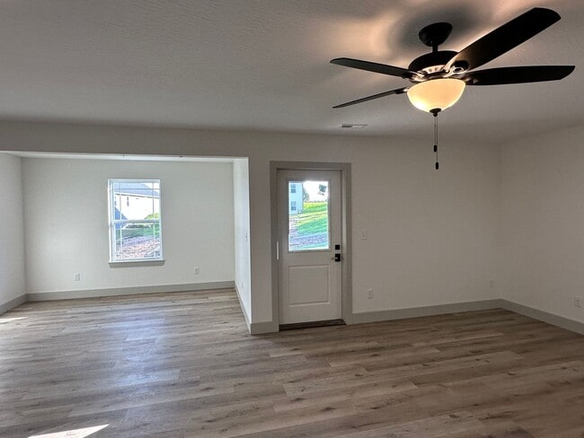 Building Photo - NEW CONSTRUCTION 5 Bed 3 Bath w/ Walk Out Basement Waynesville School District