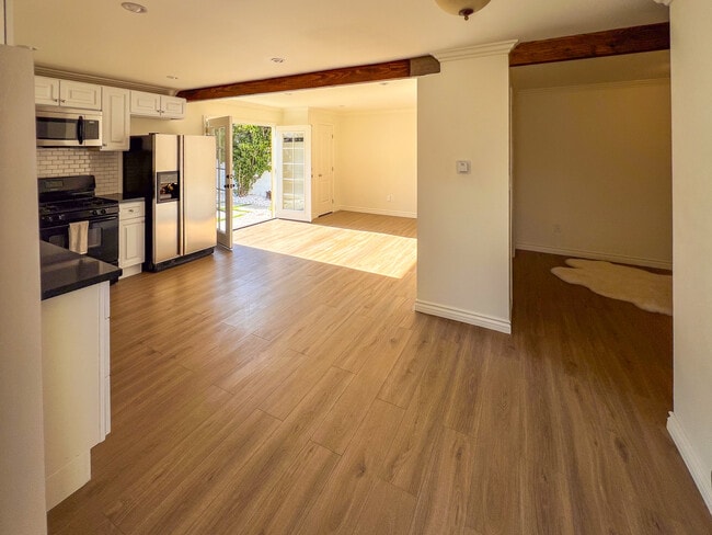 Building Photo - 128 S Brighton St