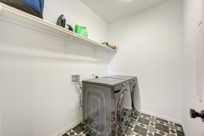 Building Photo - 156 Verdejo Dr
