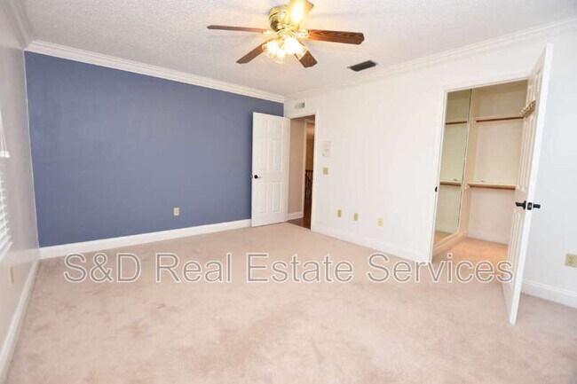Building Photo - 4745 Highlands Pl Cir