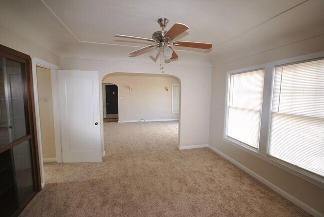 Building Photo - Beautiful and Charming 3 Bedroom 2 Bath Home in Vallejo with Views!