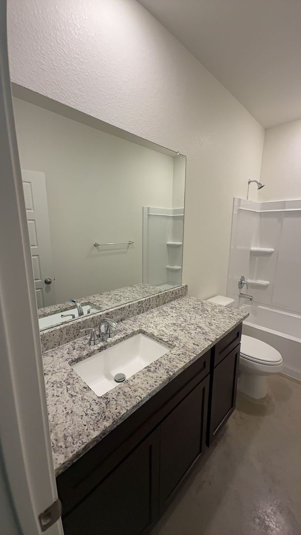 Building Photo - 616 Pacific Crest Trl