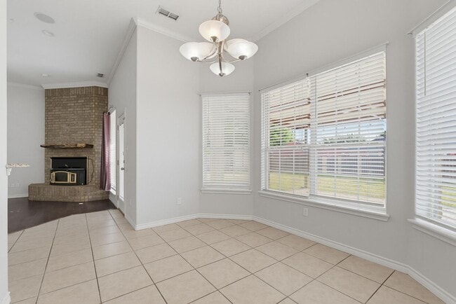 Building Photo - 7017 Springwater Ave