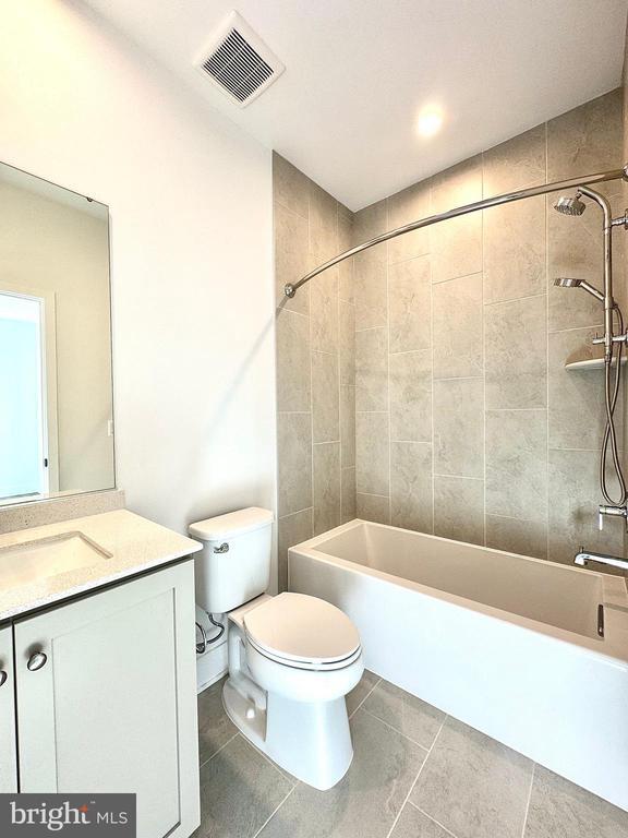 Building Photo - 5502 Topaz Ln