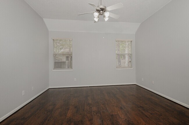 Building Photo - 131 S Spinning Wheel Cir