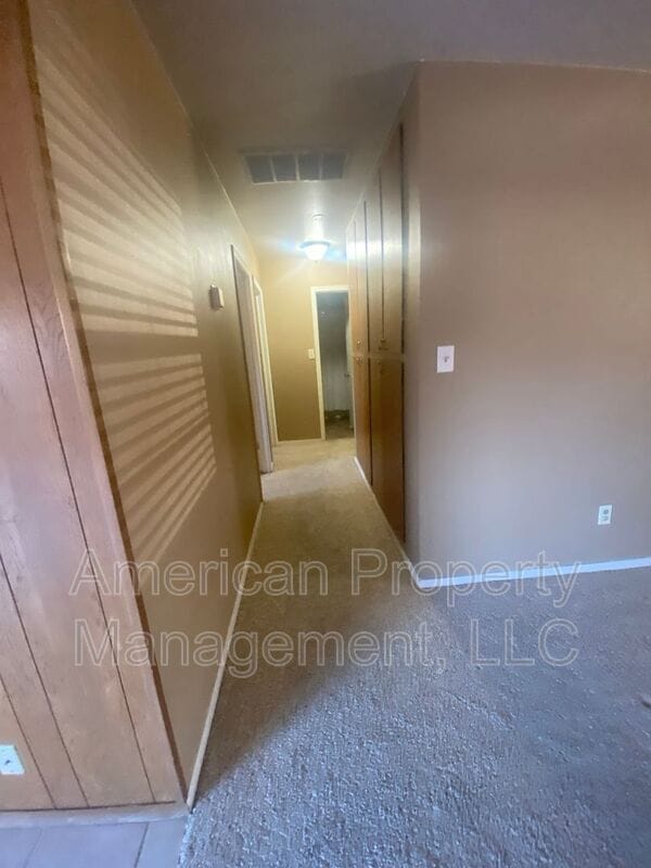 Building Photo - 2111 S Birmingham Ct