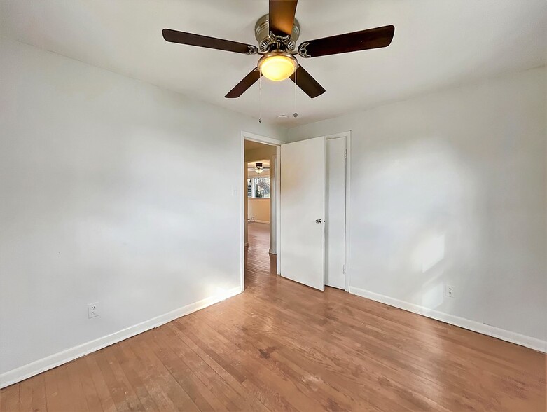 Building Photo - 1832 N Culpeper St