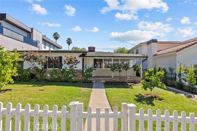 Primary Photo - 1056 E Orange Grove Ave