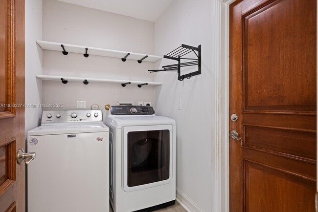 Building Photo - 5740 SW 59th Pl