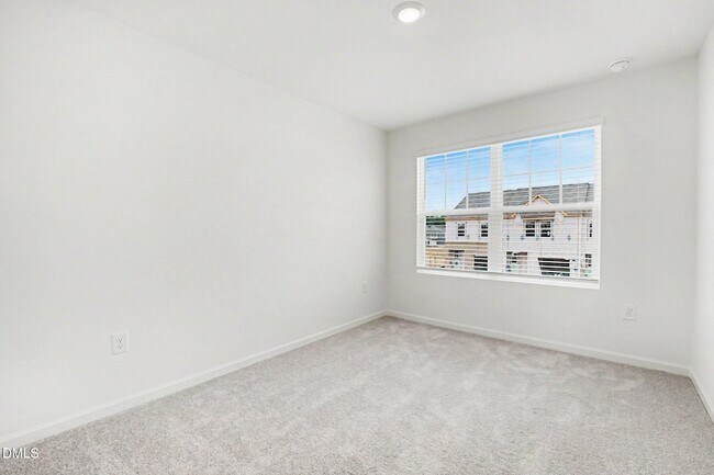 Building Photo - 131 S Meyers Ct