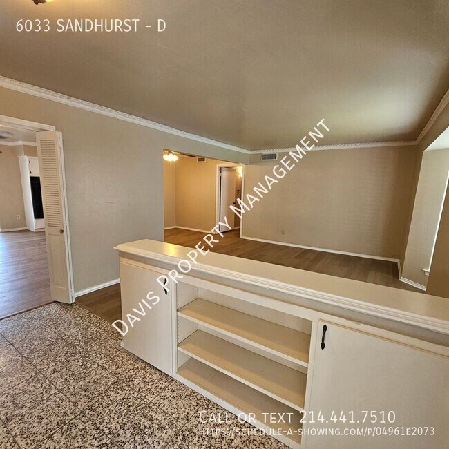 Building Photo - 6033 SANDHURST-D
