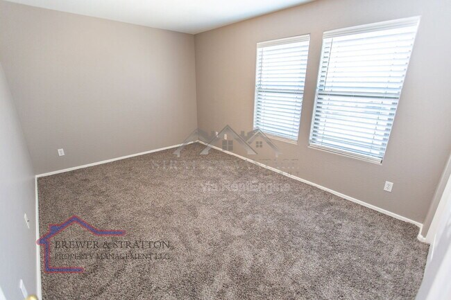 Building Photo - 6427 S 71st Dr