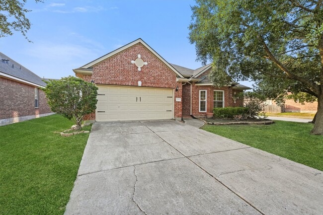 Building Photo - 7039 Fountain Lilly Dr