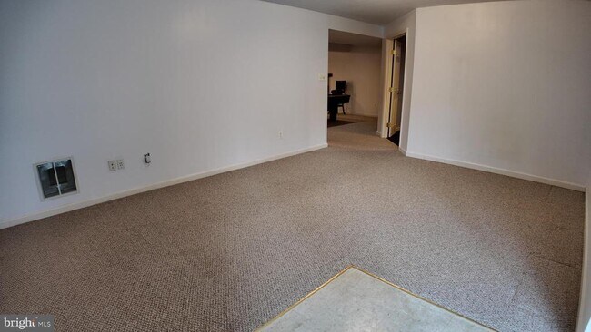 Building Photo - 12405 Milestone Manor Ln