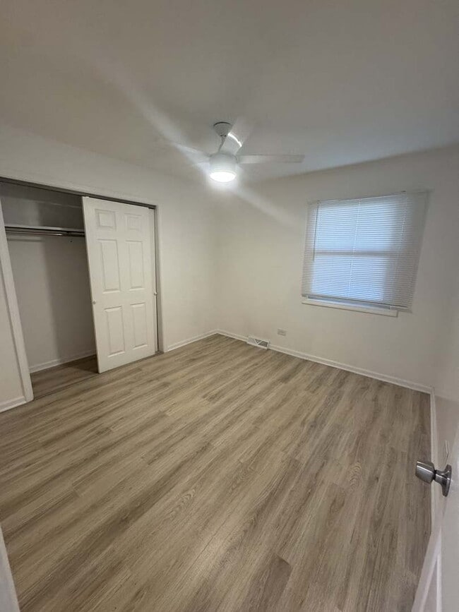 Building Photo - 14949 Highland Ave