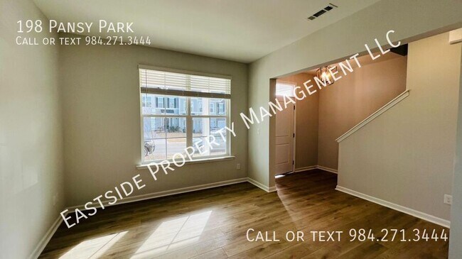 Building Photo - 198 Pansy Pk