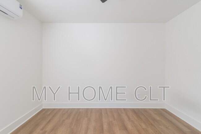 Building Photo - 404 Kirby Dr