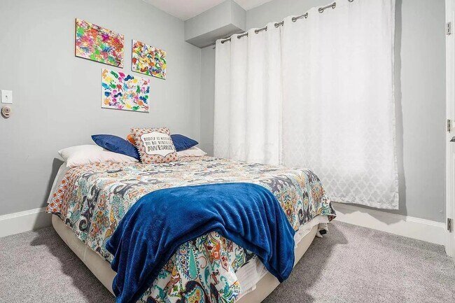 Building Photo - Renovated 2 Bed, 2 Bath Near Nationwide Hospital - Pet Friendly!