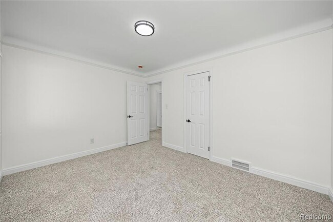 Building Photo - 16549 Washburn St