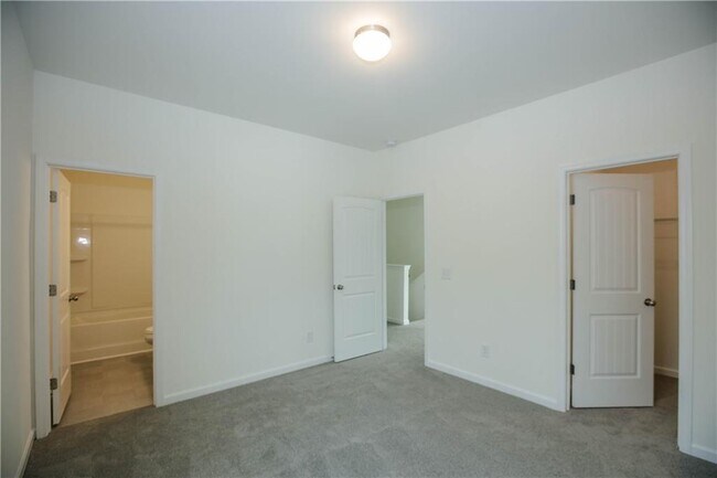 Building Photo - 124 Finley Dr