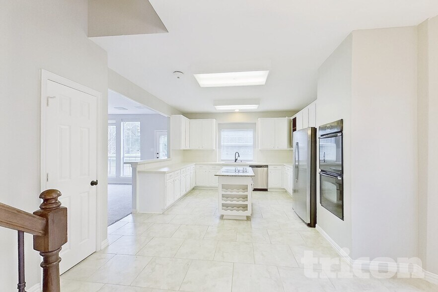 Building Photo - 5813 Norfolk Ln