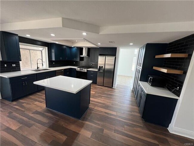 Building Photo - Beautifully Maintained Home