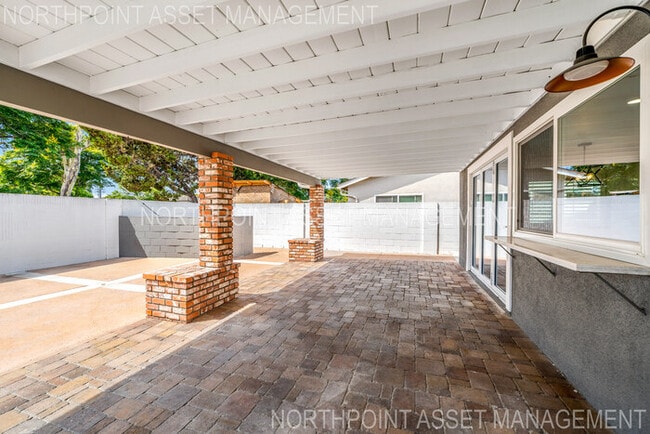 Building Photo - Brand New Remodel – Stunning Pool Home wit...