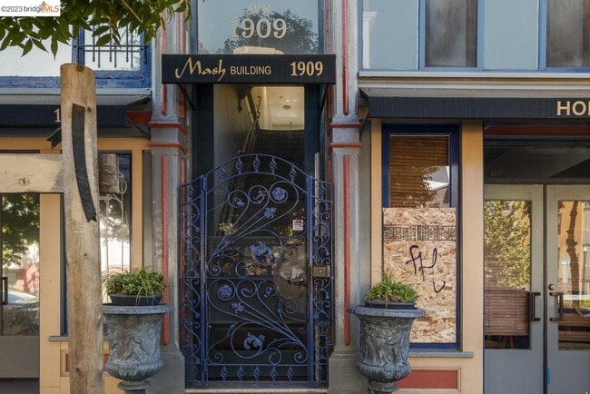 Building Photo - 1909 San Pablo Ave