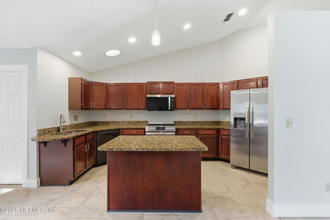 Building Photo - 421 Chicopee Ct