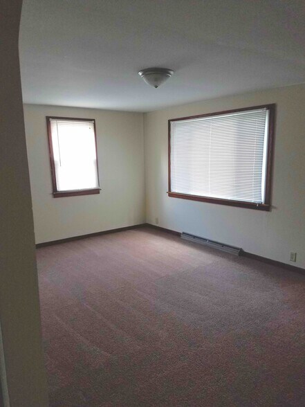 Building Photo - 500 S Depeyster St