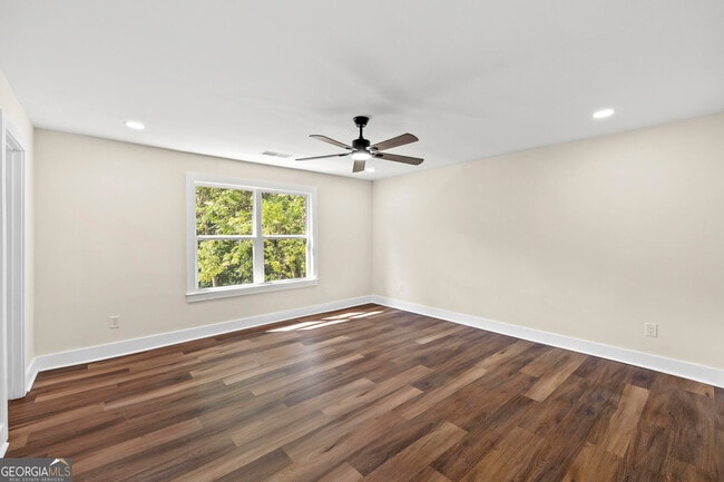 Building Photo - 1620 Chevron Way