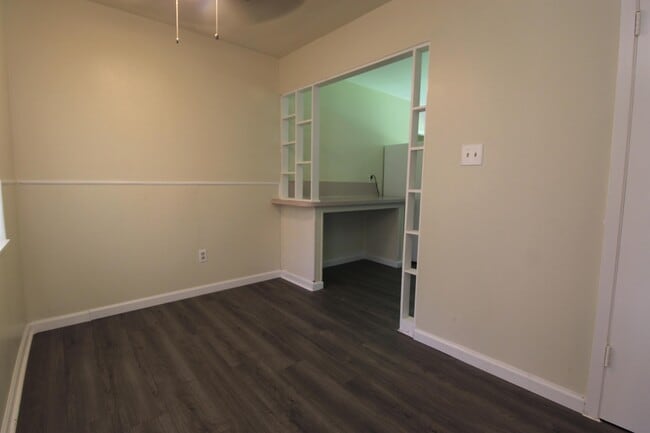 Building Photo - 2514 Post Oak Ave