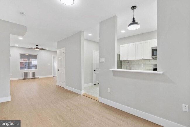 Building Photo - 6414 N Norwood St