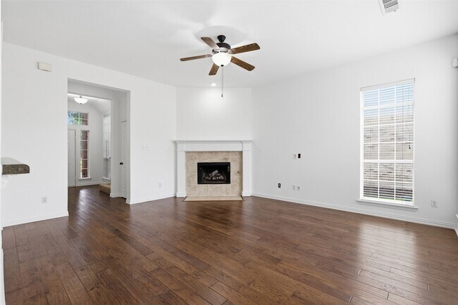 Building Photo - 3221 Corning Dr