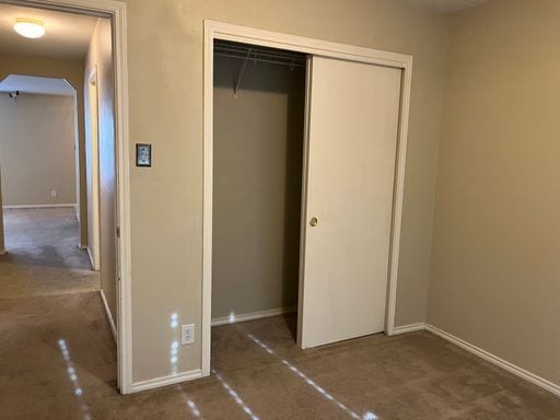 Building Photo - Rivermist Subdivision 3/2/2 Plus Study/Flexroom!