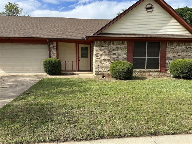 Building Photo - 6621 N Park Dr