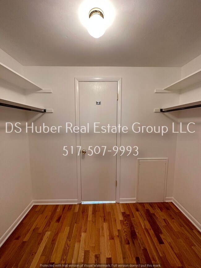 Building Photo - 3501 Sandhurst Dr
