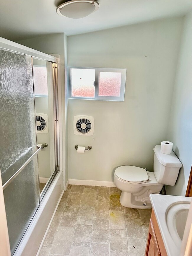 Building Photo - Charming Completely Remodeled Home!