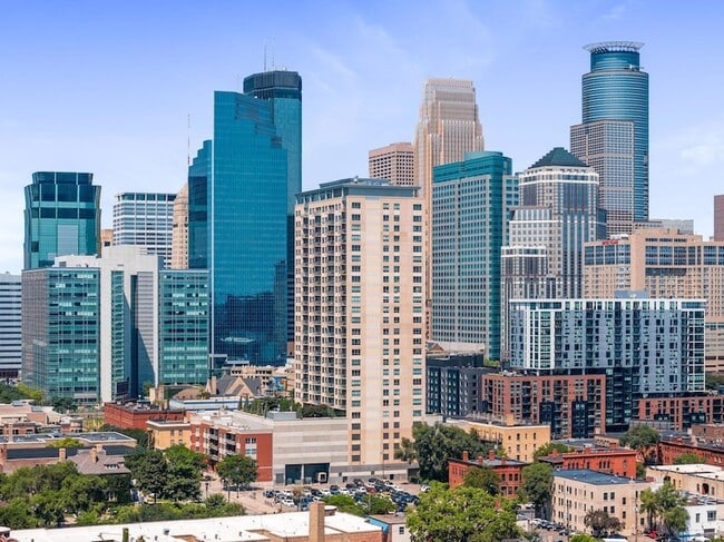 Building Photo - 929 Portland Ave