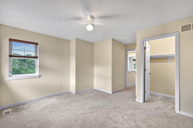 Building Photo - 2905 N 186th St
