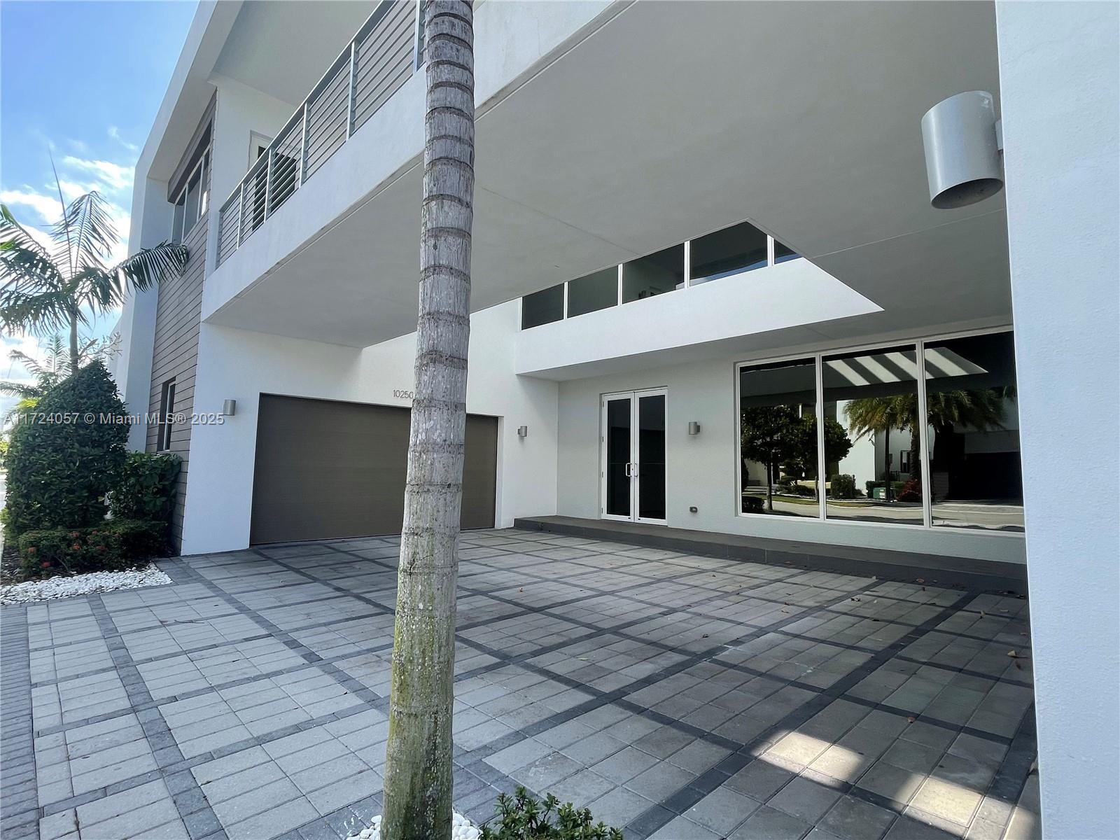 Building Photo - 10250 NW 74th Ter