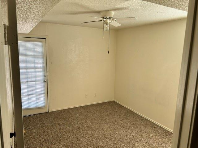 Building Photo - 9520 Royal Ln
