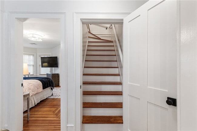 Building Photo - 21 Bedlow Ave