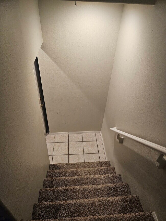 Building Photo - 7520 E Earll Dr