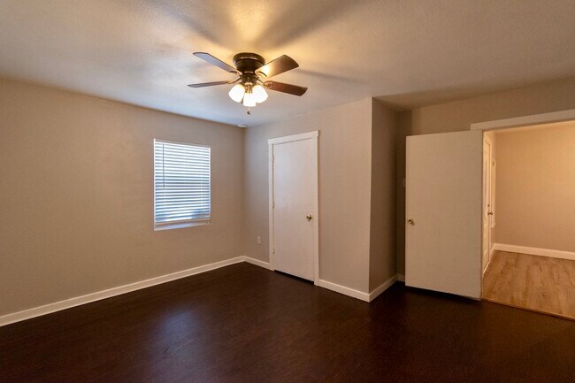 Building Photo - 3212 Wenz Ave