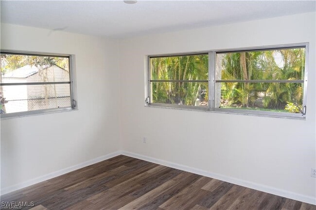 Building Photo - 5654 Eichen Cir