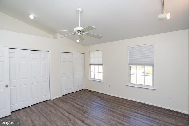 Building Photo - 1739 McNelis Dr