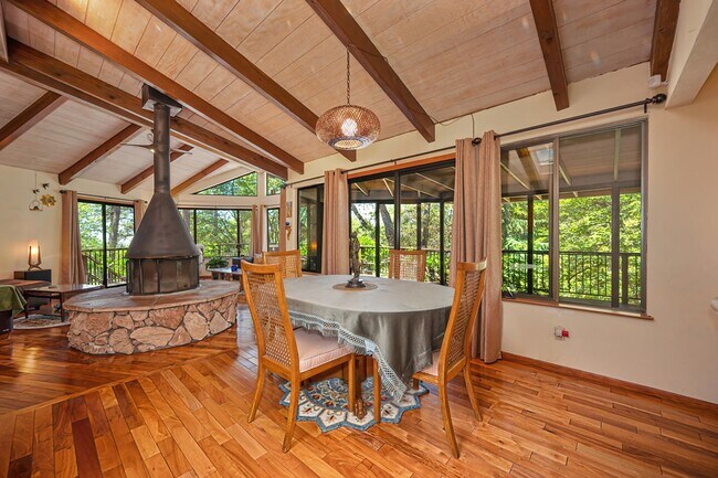 Building Photo - 16832 Alice Way